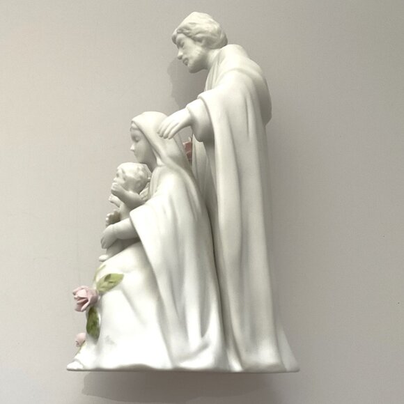 “THE HOLY FAMILY” PROCELAIN FIGURINE THE KNIGHTS OF COLUMBUS SUPREME COUNCIL OFF - Picture 5 of 9